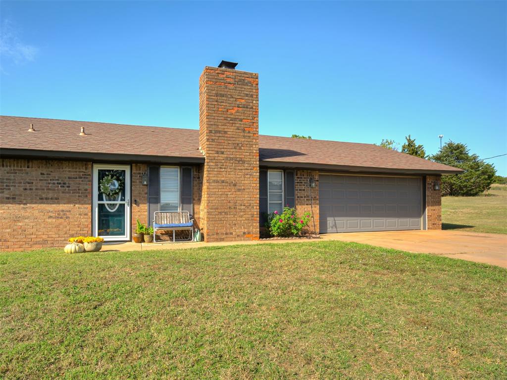 900853 S Oak Ridge Road Property Photo 1
