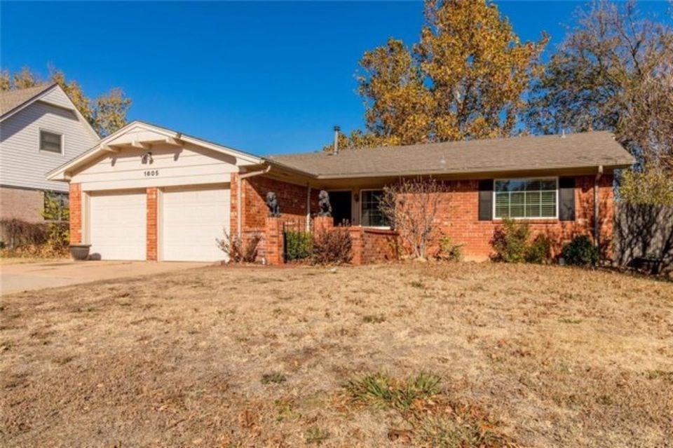 1605 Gladstone Terrace Property Photo 1