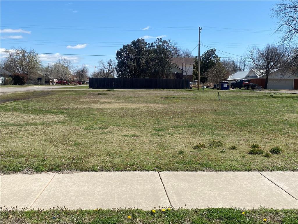 104 S Broadway Property Photo 1