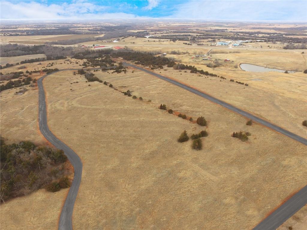 1525 N Post Road Property Photo 1