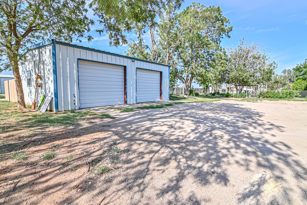 2904 N County Rd 1140 Property Photo 3