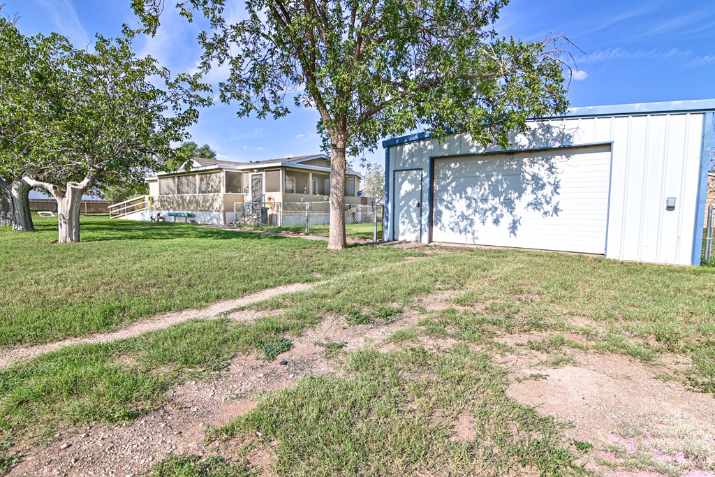 2904 N County Rd 1140 Property Photo 5