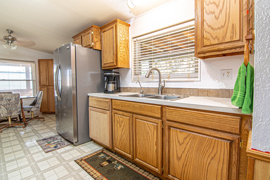 2904 N County Rd 1140 Property Photo 14