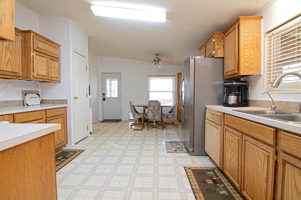 2904 N County Rd 1140 Property Photo 15