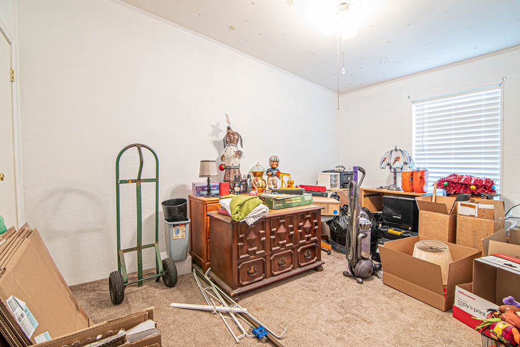 2904 N County Rd 1140 Property Photo 17