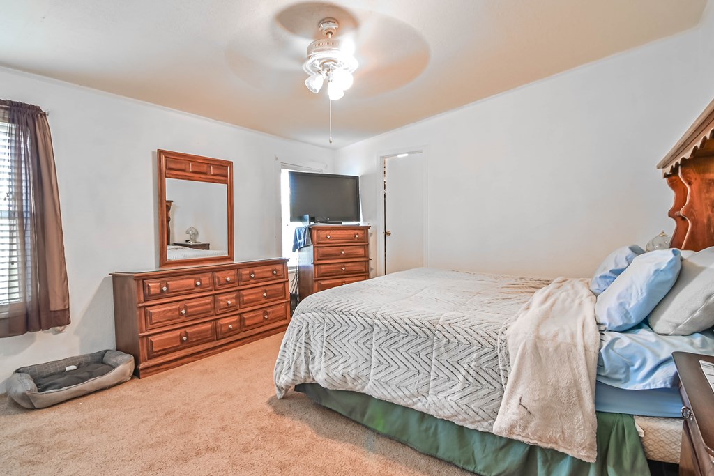 2904 N County Rd 1140 Property Photo 20