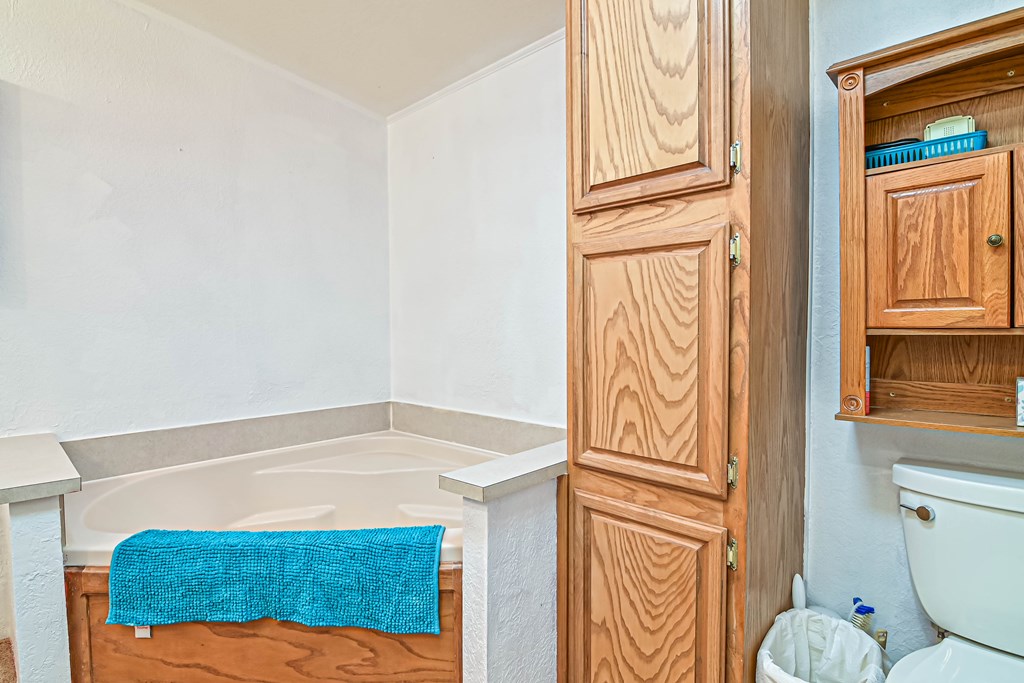 2904 N County Rd 1140 Property Photo 24