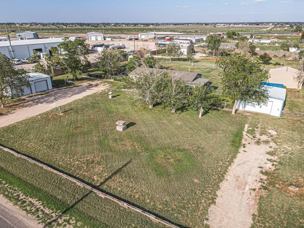 2904 N County Rd 1140 Property Photo 28