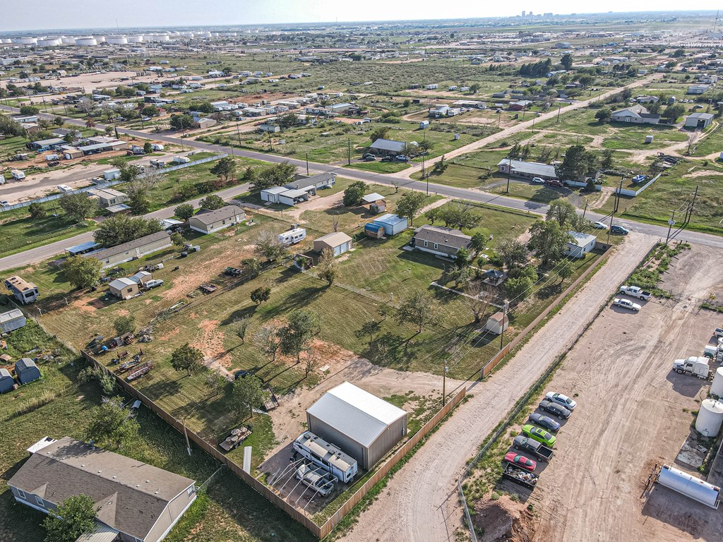 2904 N County Rd 1140 Property Photo 29