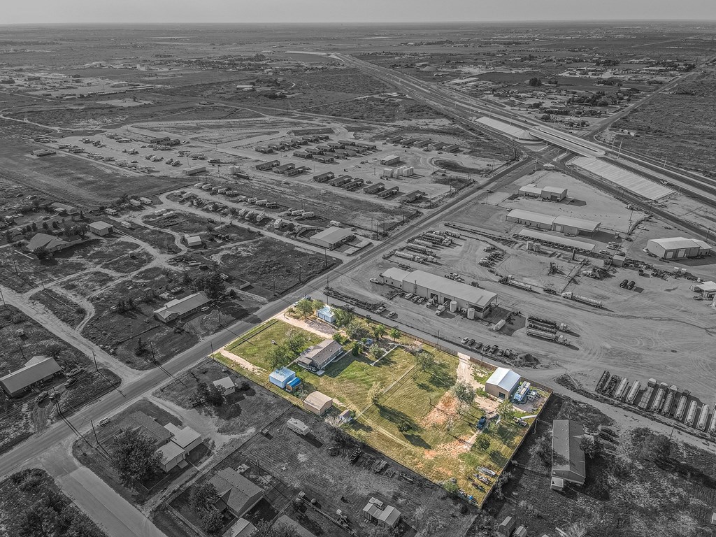 2904 N County Rd 1140 Property Photo 34