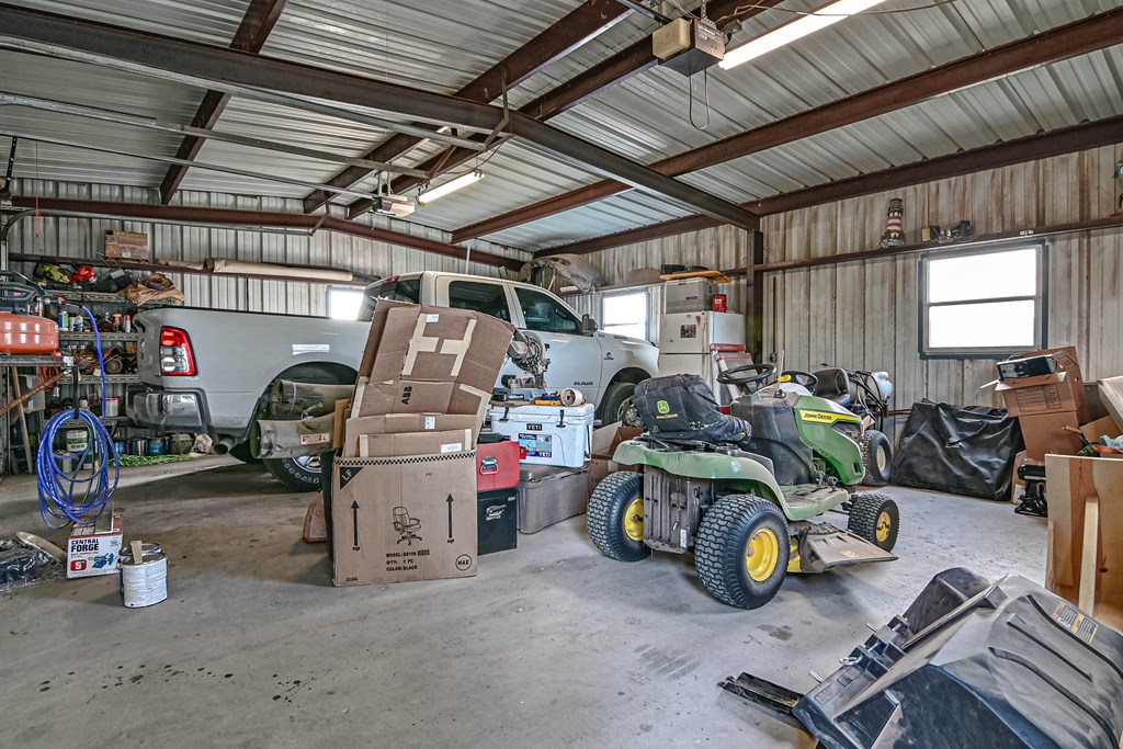 2904 N County Rd 1140 Property Photo 38