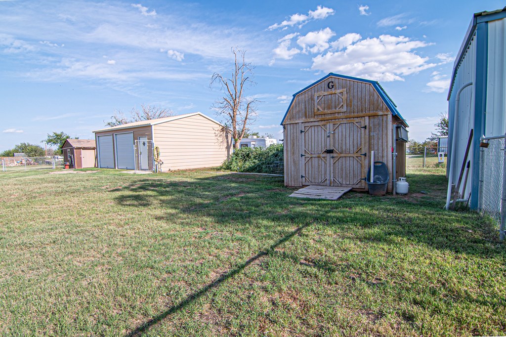 2904 N County Rd 1140 Property Photo 49
