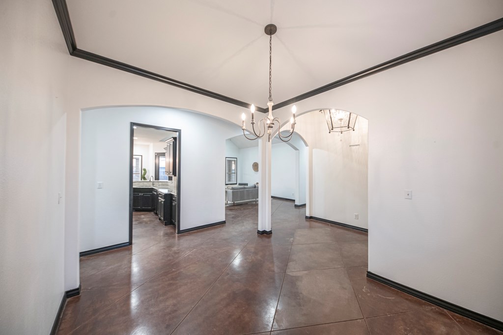 2507 N County Rd 1278 Property Photo 6