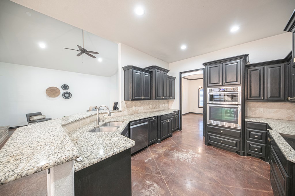 2507 N County Rd 1278 Property Photo 13