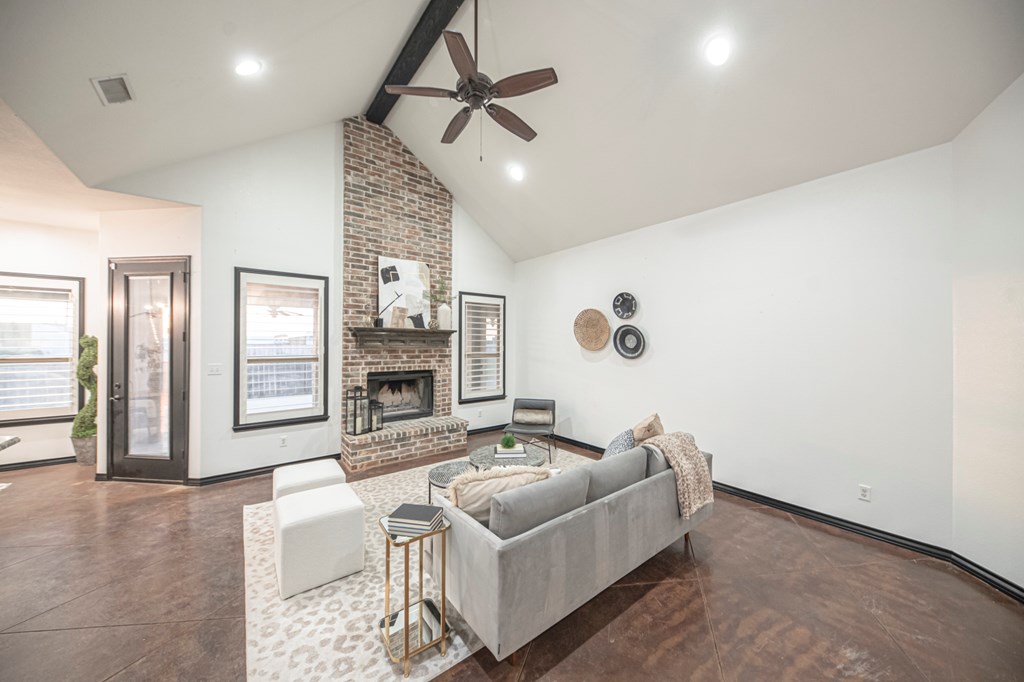 2507 N County Rd 1278 Property Photo 21