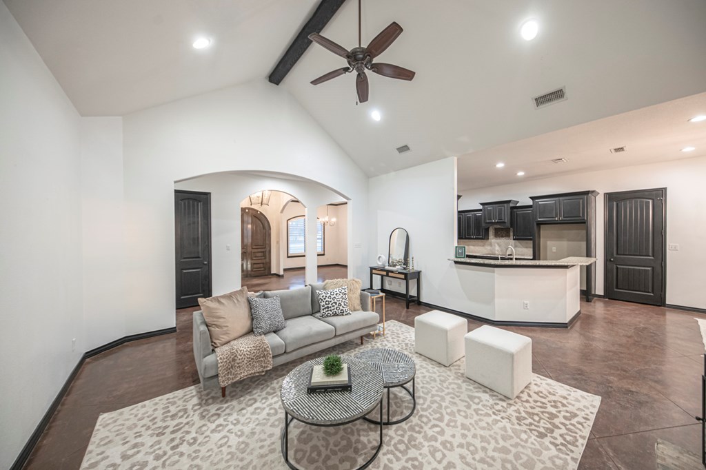 2507 N County Rd 1278 Property Photo 23