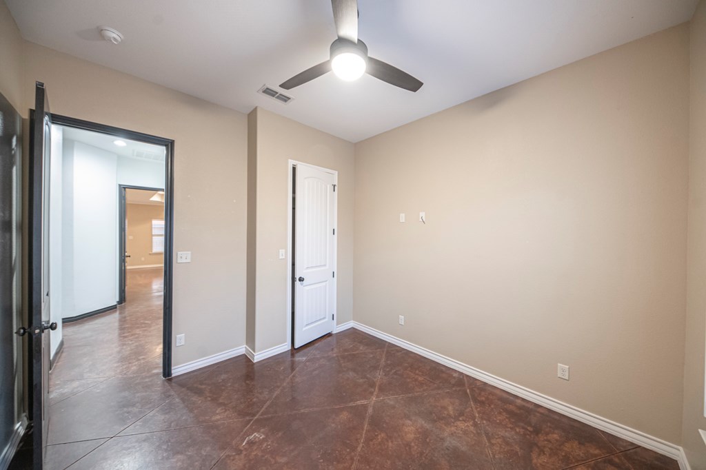 2507 N County Rd 1278 Property Photo 26