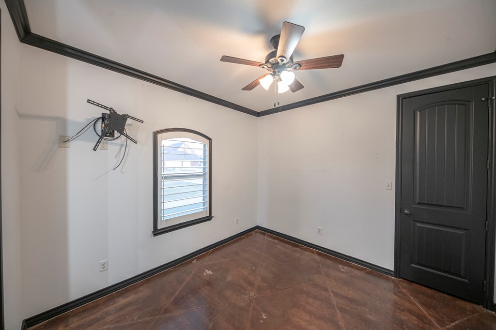 2507 N County Rd 1278 Property Photo 35