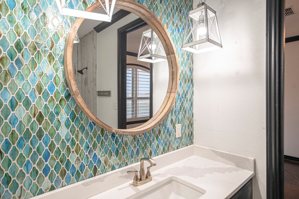 2507 N County Rd 1278 Property Photo 36