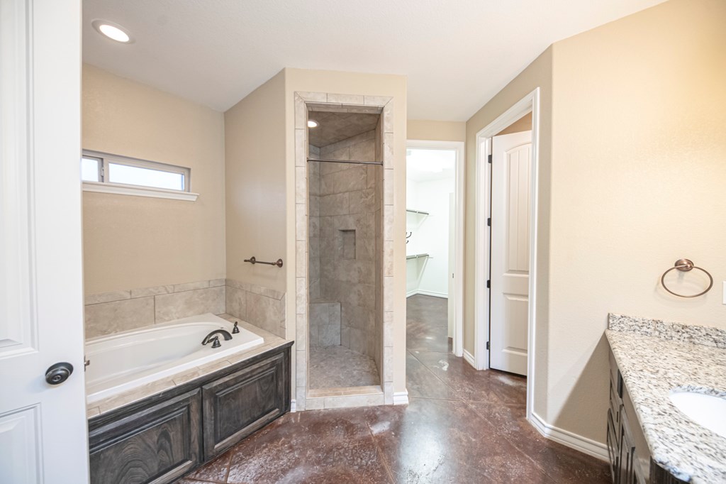 2507 N County Rd 1278 Property Photo 48