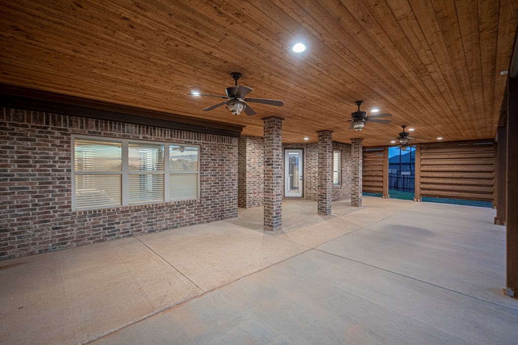 2507 N County Rd 1278 Property Photo 51