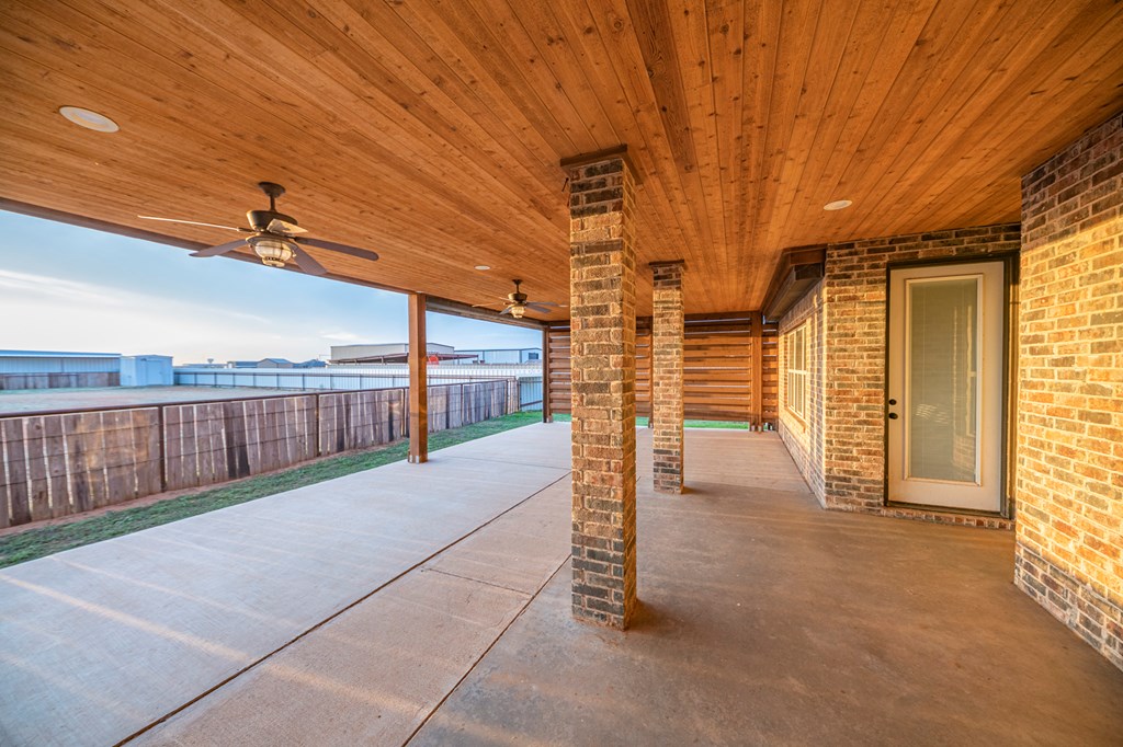 2507 N County Rd 1278 Property Photo 52