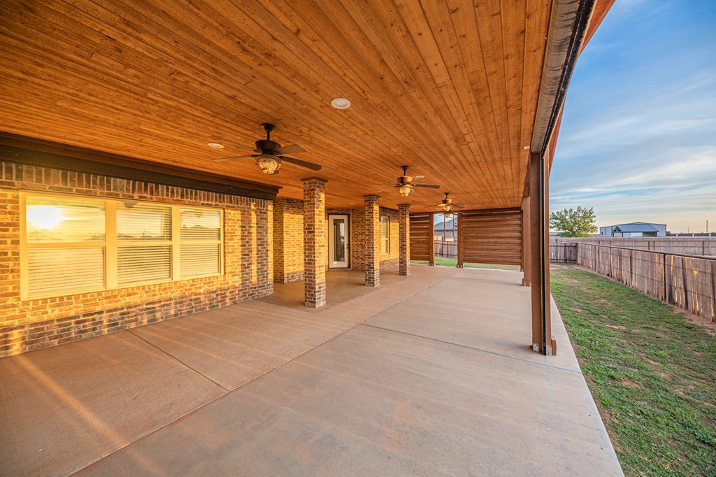 2507 N County Rd 1278 Property Photo 54