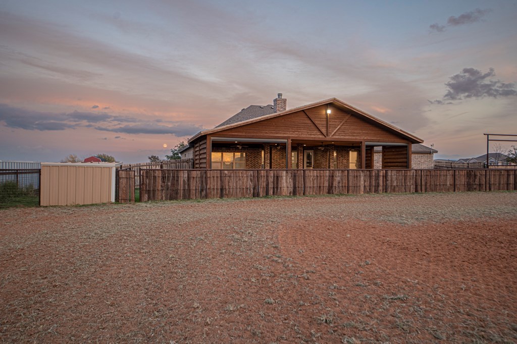 2507 N County Rd 1278 Property Photo 56