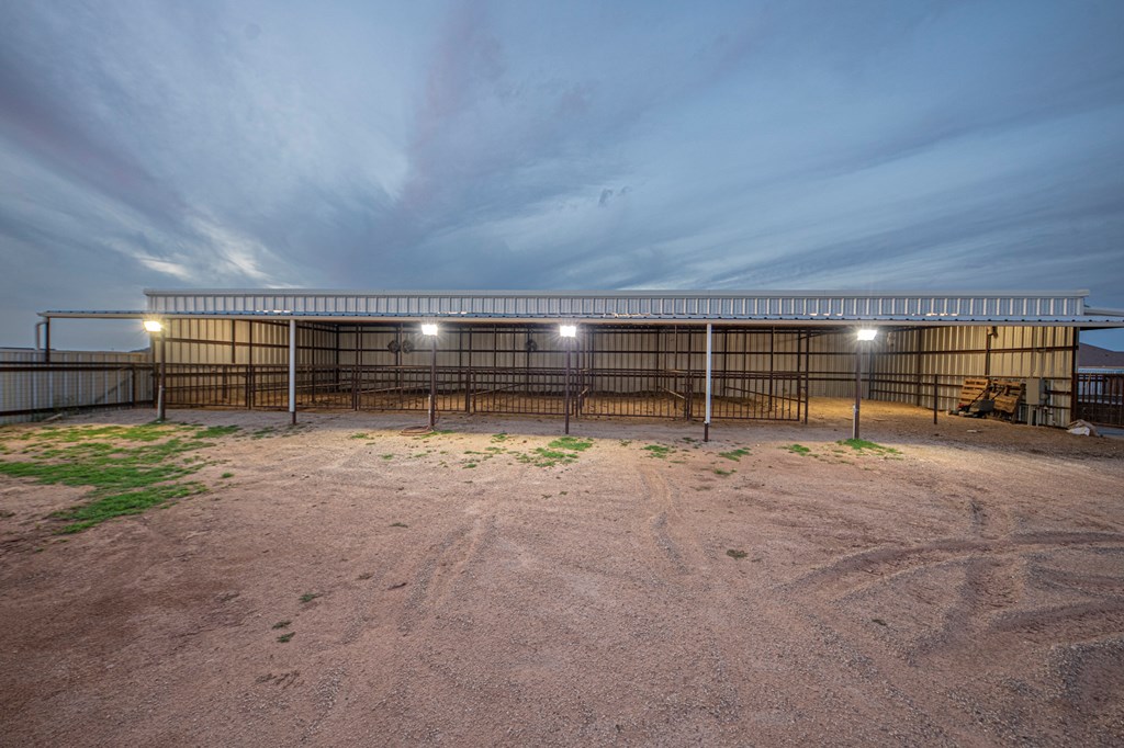 2507 N County Rd 1278 Property Photo 59