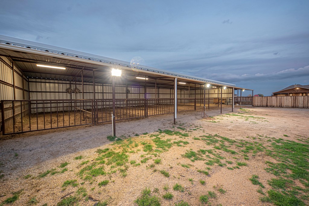 2507 N County Rd 1278 Property Photo 60