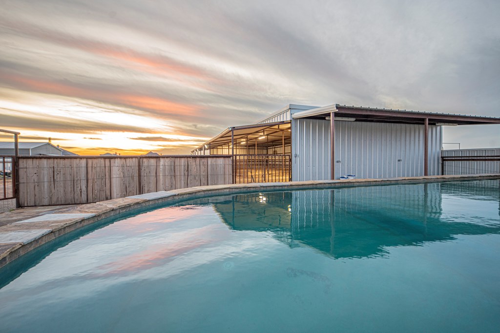 2507 N County Rd 1278 Property Photo 64