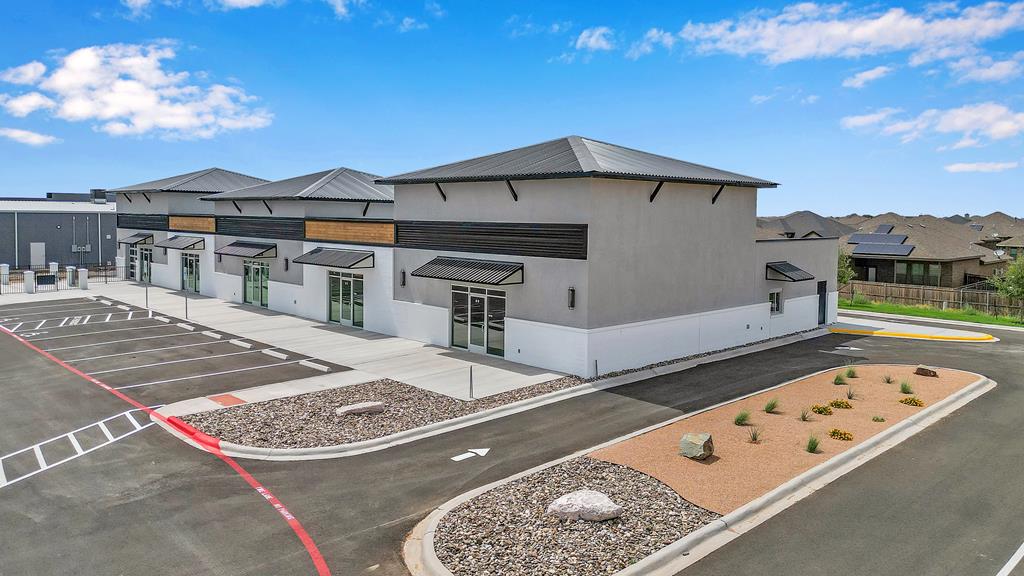 1831 E 87th St # 104 Property Photo 9