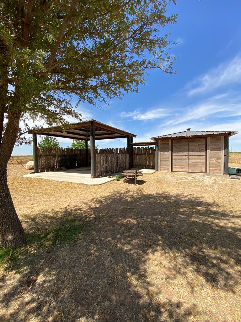 3600 Jaden Kate Road Property Photo 3