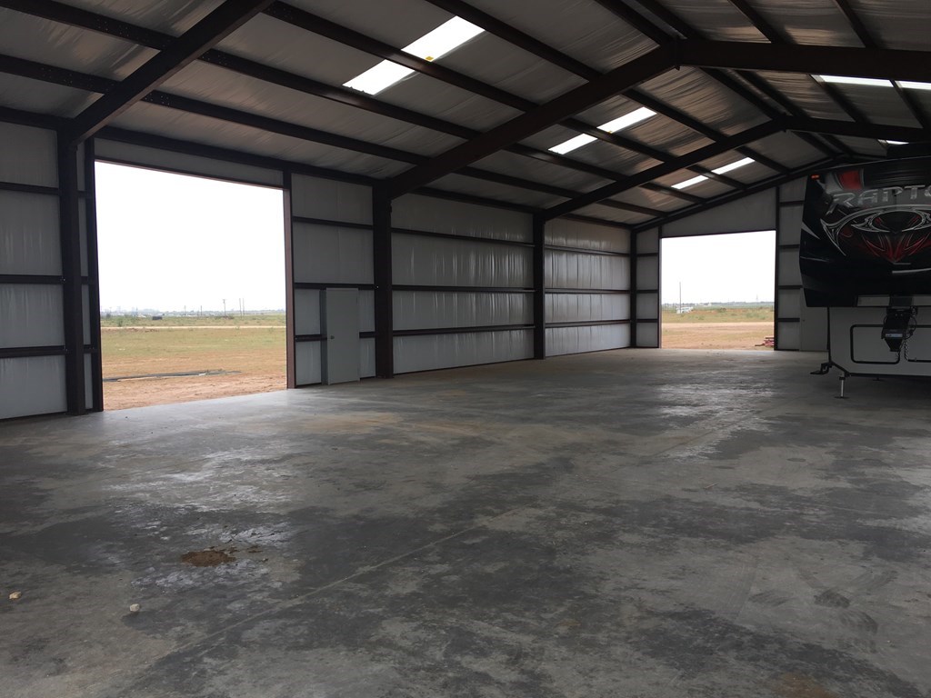 3600 Jaden Kate Road Property Photo 5