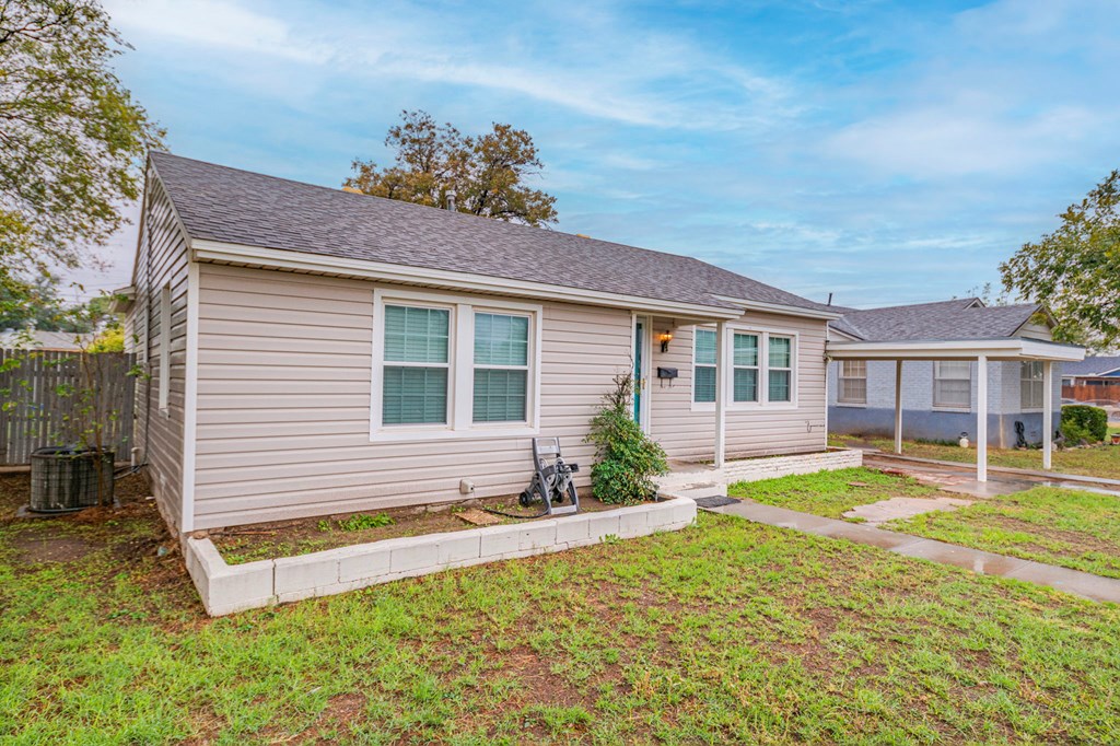 2109 Brunson Ave Property Photo 5