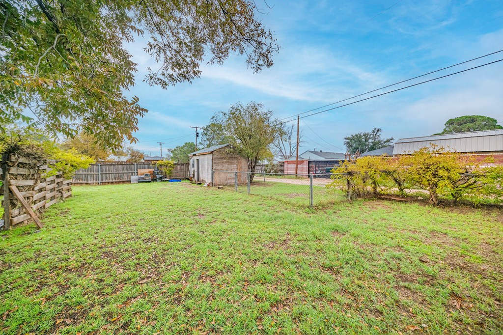 2109 Brunson Ave Property Photo 49