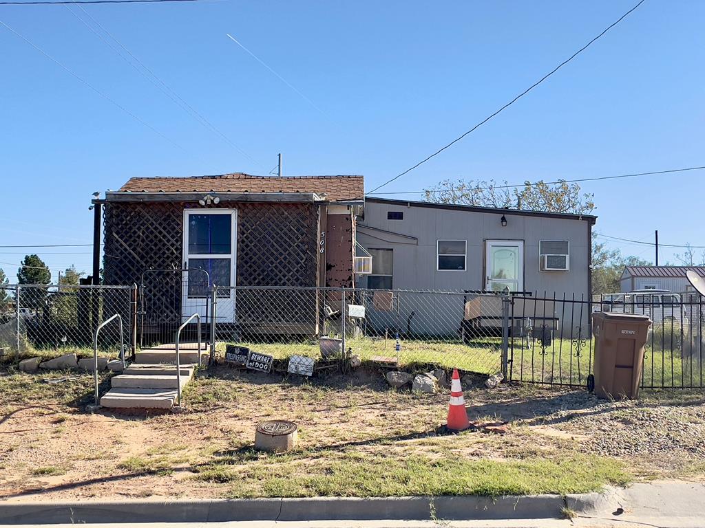 508 N San Antonio Ave Property Photo 1