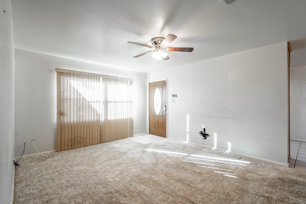 4628 Bowie Dr Property Photo 2