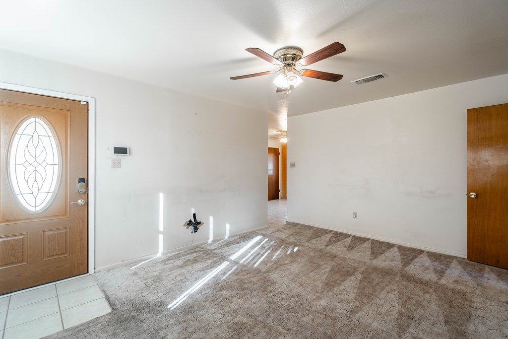 4628 Bowie Dr Property Photo 3