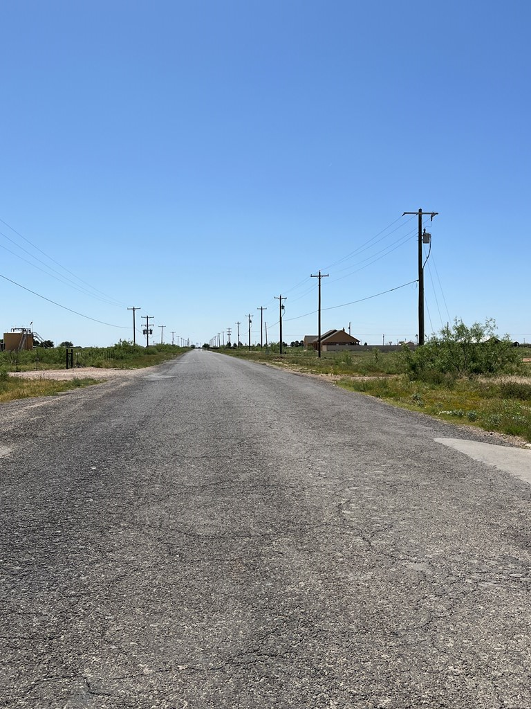 2051 County Rd C 2300 Property Photo 2