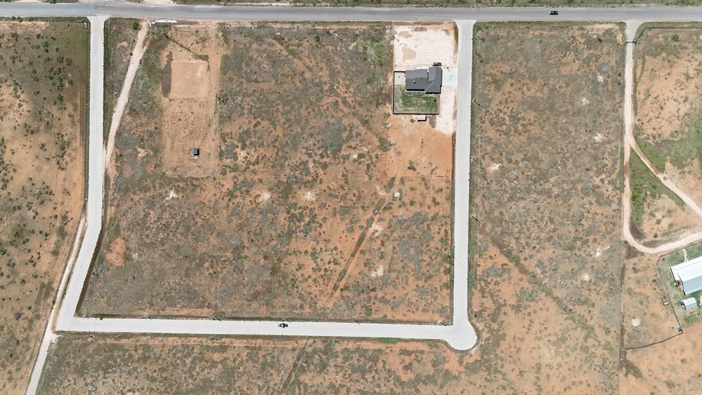 2051 County Rd C 2300 Property Photo 3