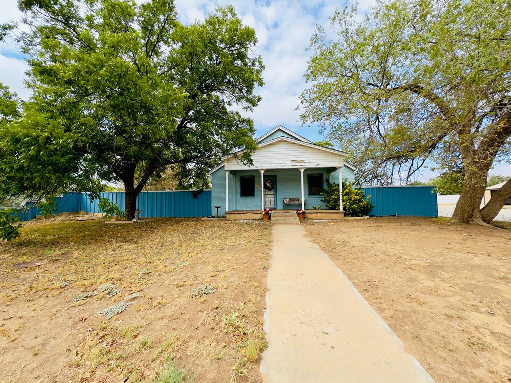 909 N St. Paul Property Photo 2