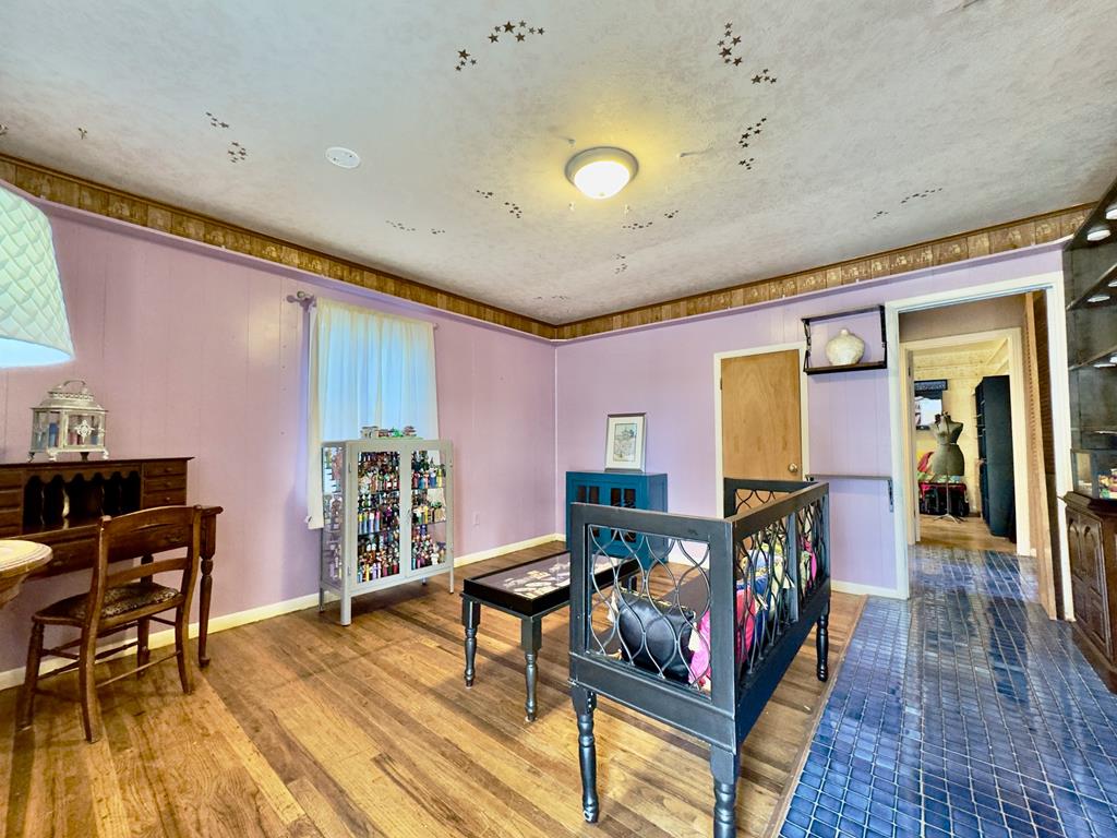 909 N St. Paul Property Photo 10