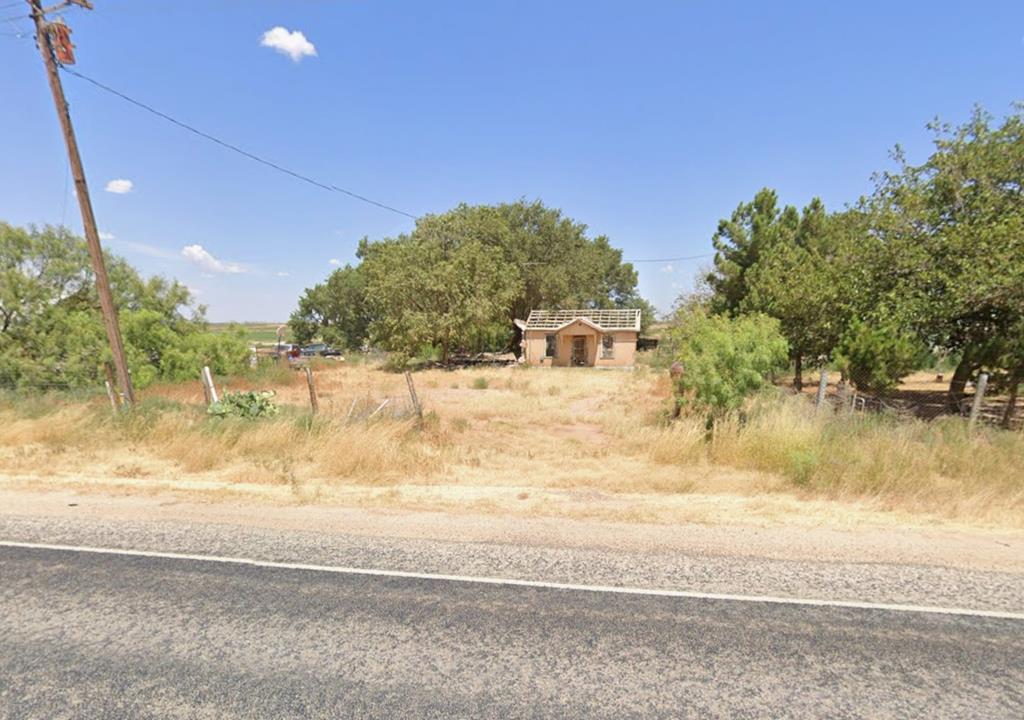 6112 Fm 846 Property Photo 1