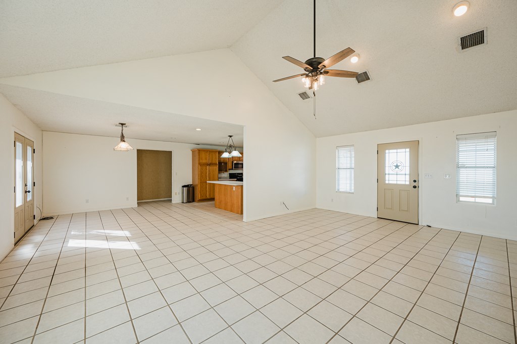 9002 S County Rd 1310 Property Photo 5