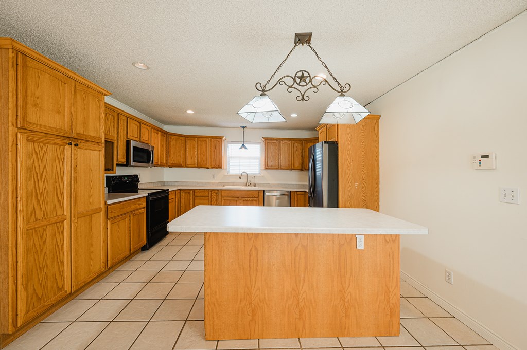 9002 S County Rd 1310 Property Photo 10