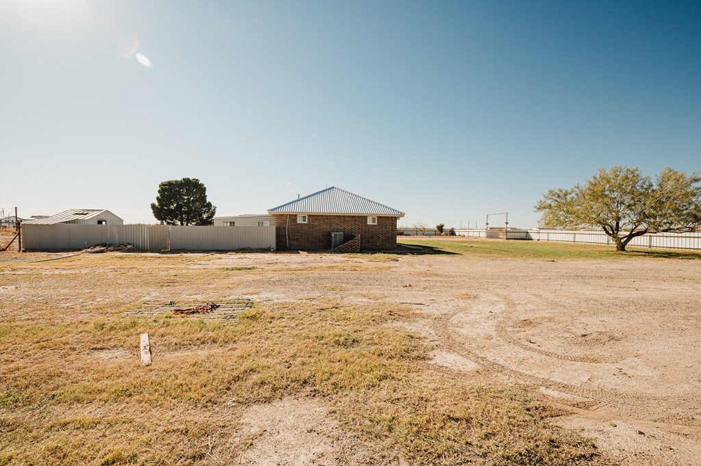 9002 S County Rd 1310 Property Photo 29