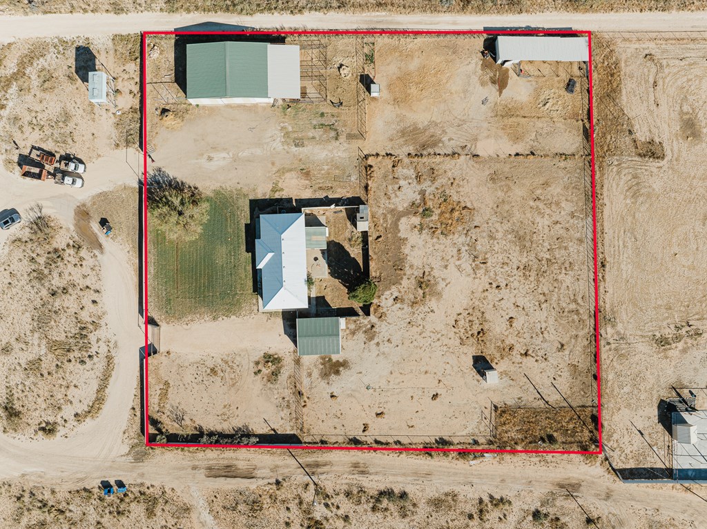 9002 S County Rd 1310 Property Photo 33