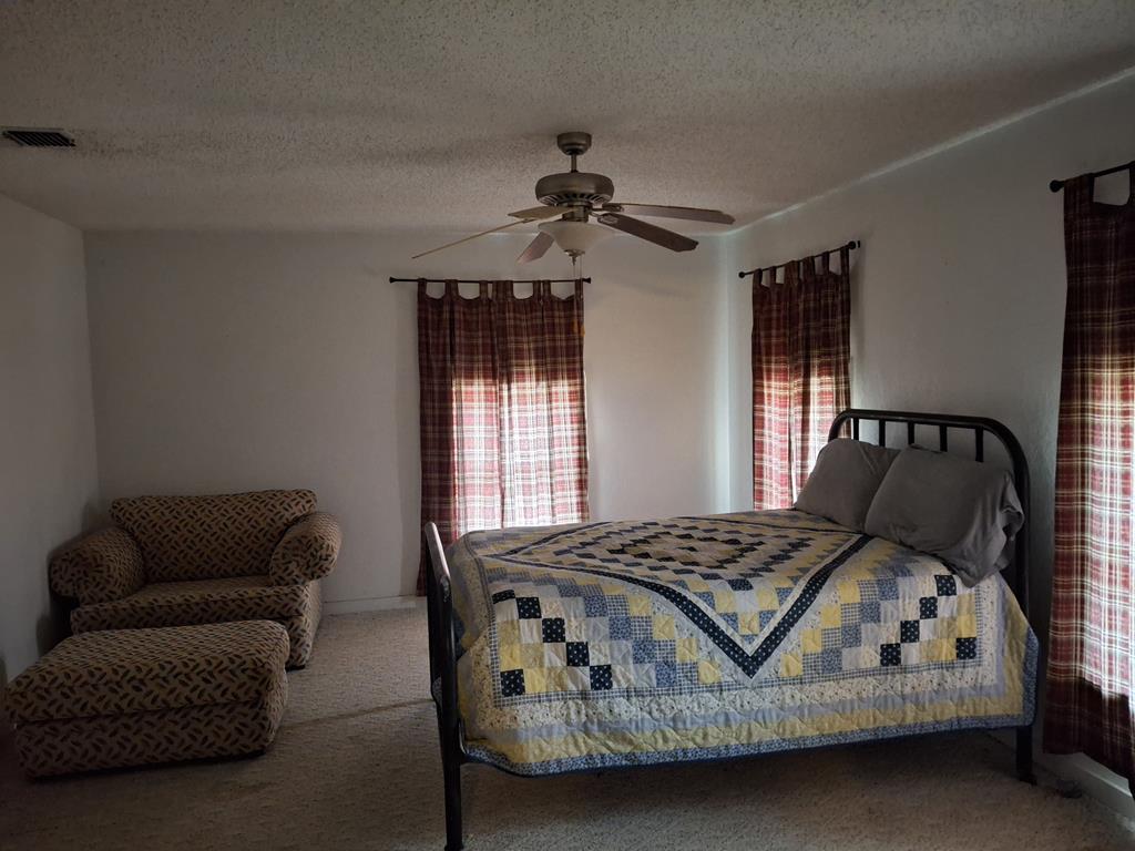 1411 25th St Property Photo 9