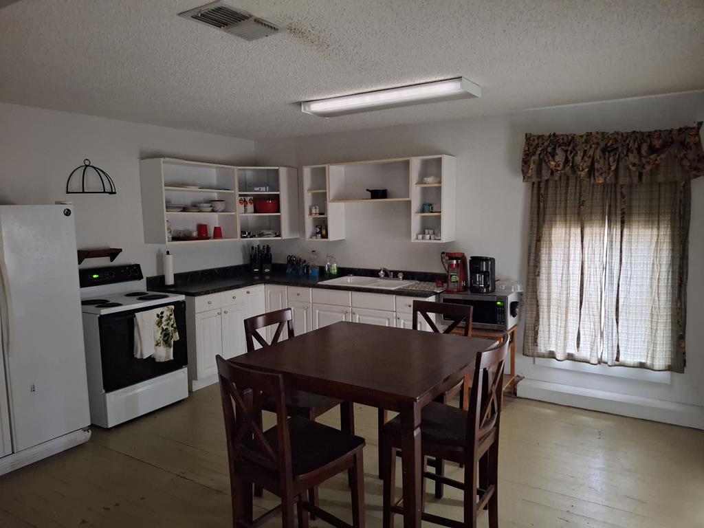 1411 25th St Property Photo 11